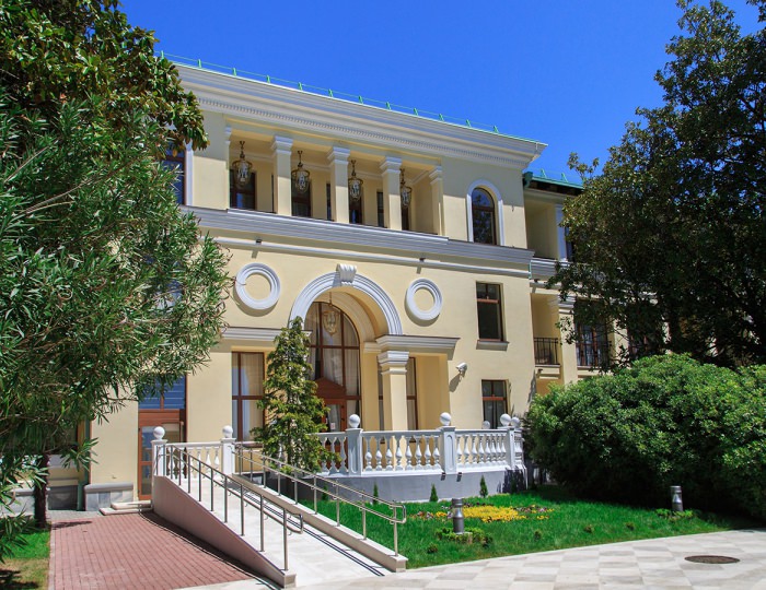 Внешний вид и территория - Санаторий «Авангард»